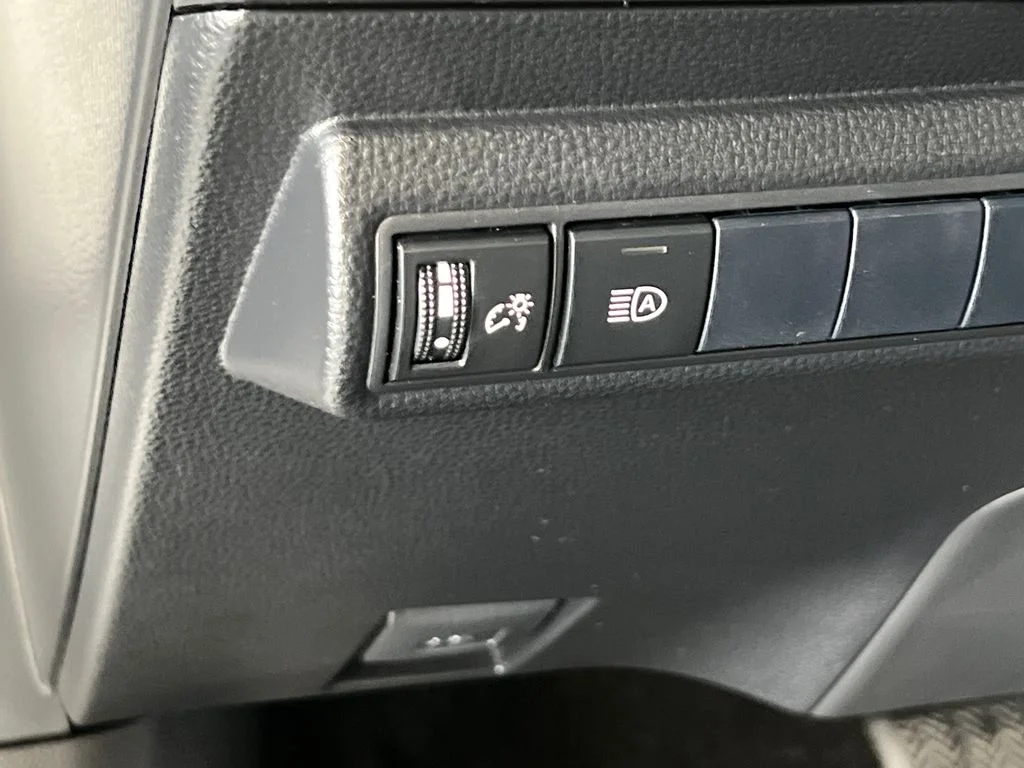 Used 2021 Silver Toyota LE image 34