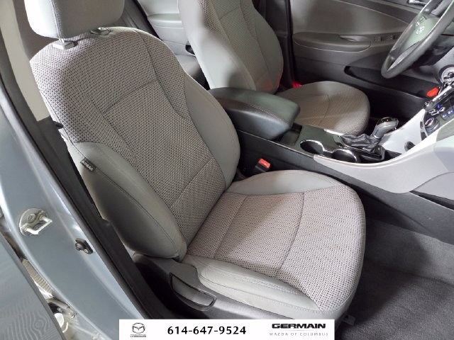 Used 2011 Blue Hyundai GLS image 29