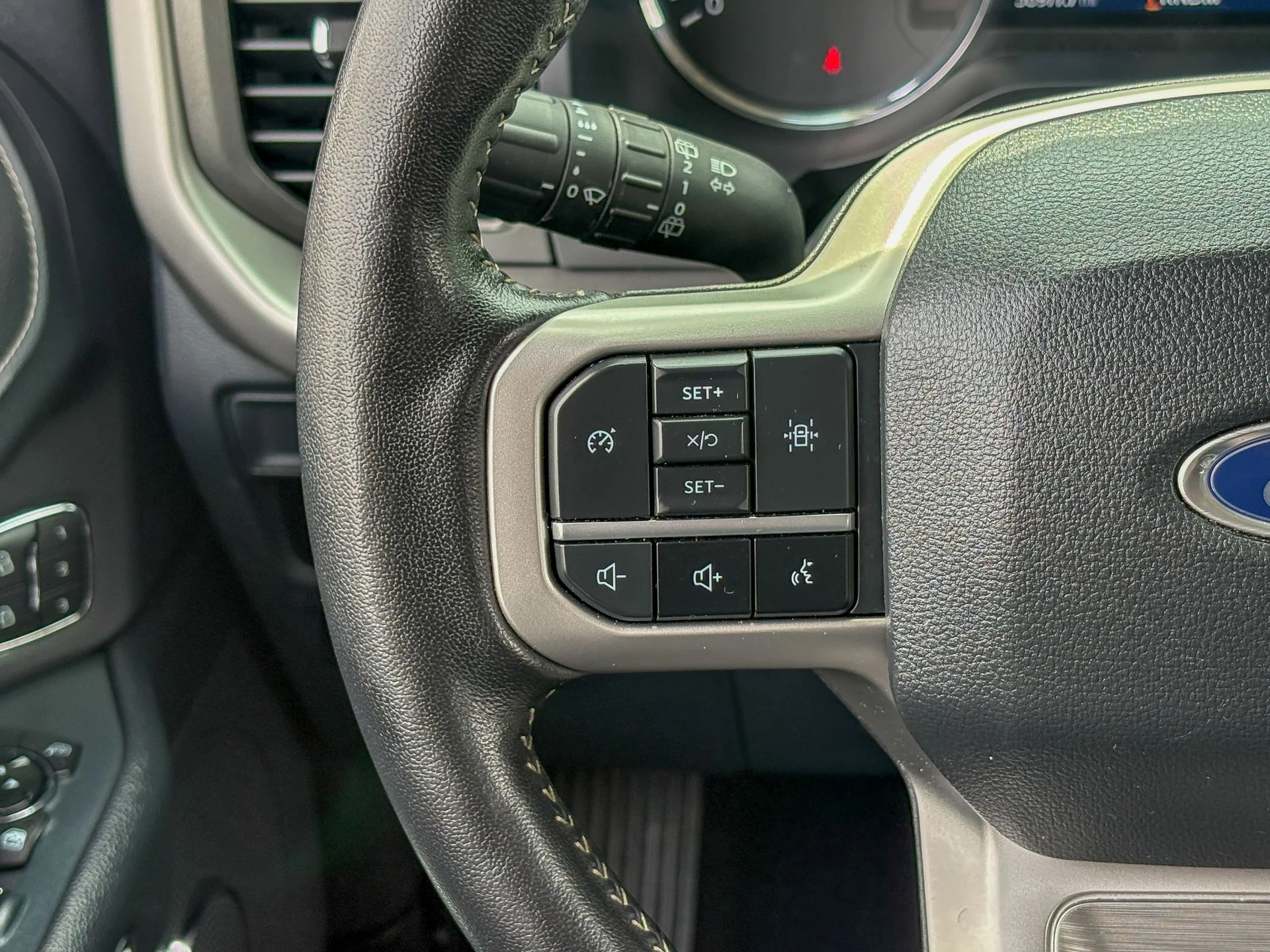Used 2024 White Ford XLT image 33