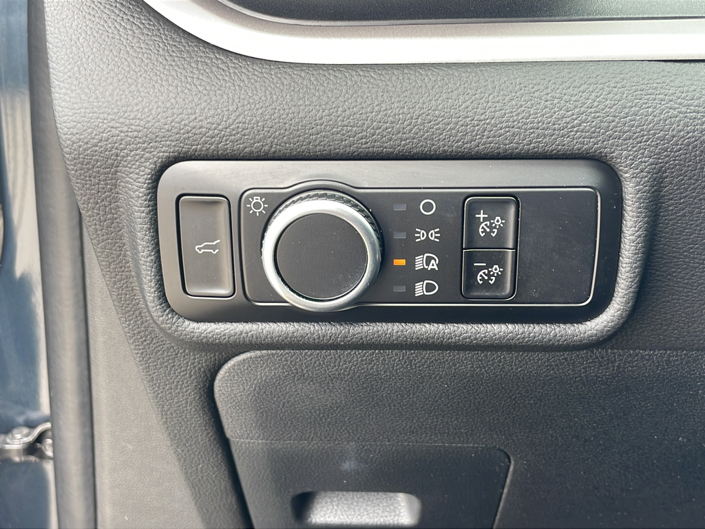 Used 2023 Blue Ford XLT image 20