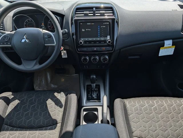 New 2026 White Diamond Mitsubishi 2.0 ES image 7