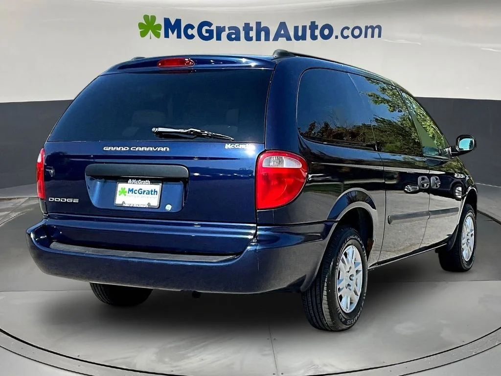 Used 2005 Blue Dodge SE image 7