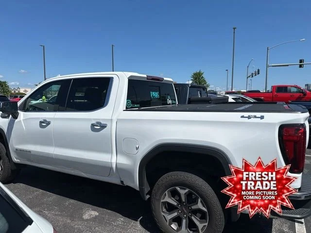 Used 2021 SUMMIT WHITE GMC SLT image 3
