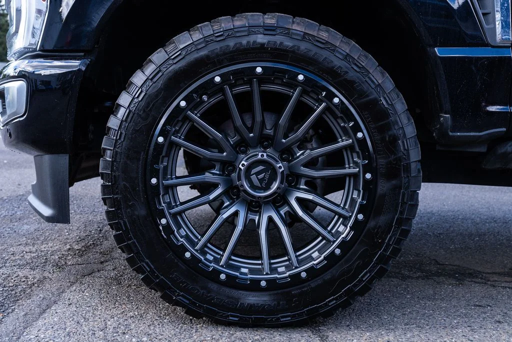 Used 2024  Ford Platinum image 4