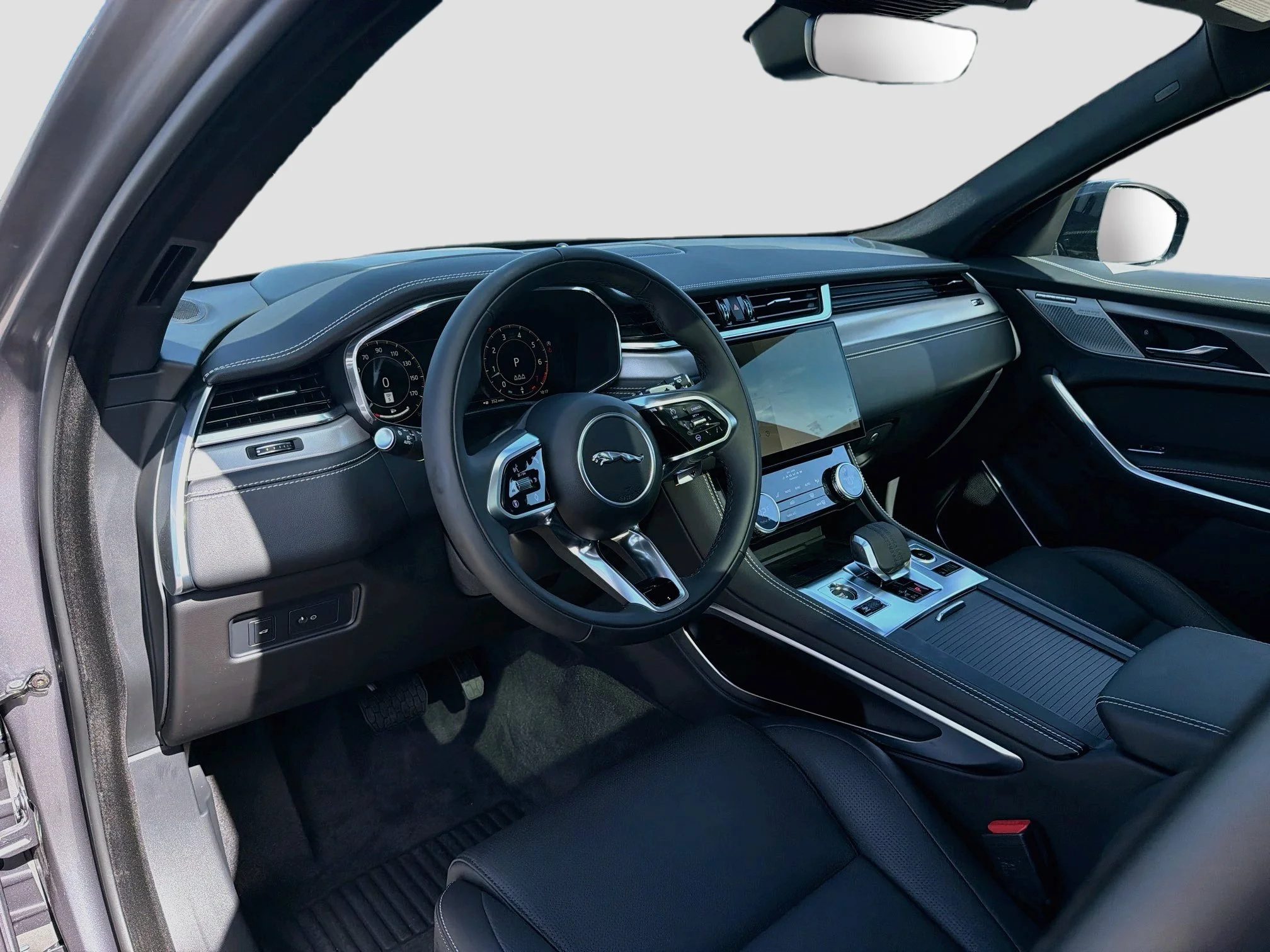 2026 Jaguar F-Pace R-Dynamic S - Photo 26
