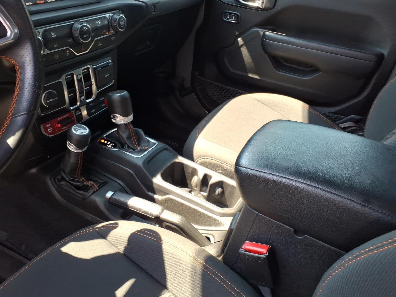 Used 2022 Sting-Gray Clearcoat Jeep Mojave image 21