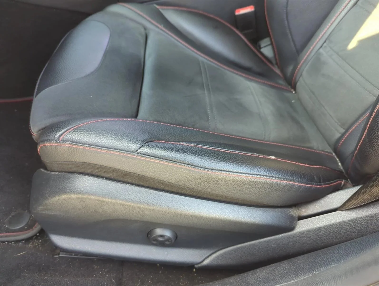 Used 2018 Selenite Grey Metallic Mercedes-Benz AMG® C 43 image 11