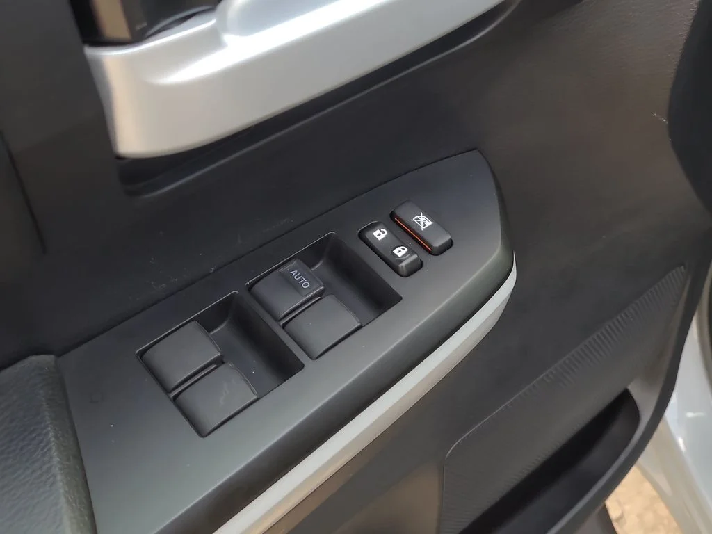 Used 2019 Gray Toyota SR5 image 19