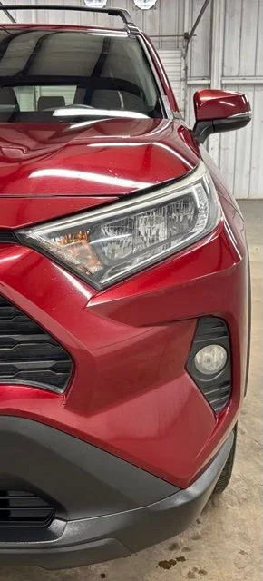 Used 2021 Red Toyota XLE Premium image 9