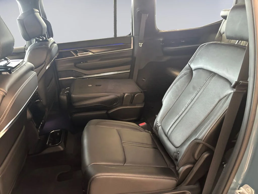 New 2026 Blue Jeep Summit Obsidian image 16