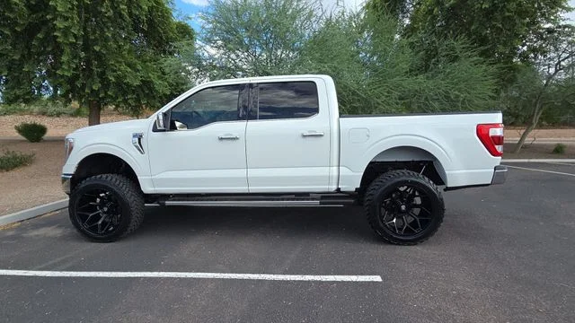 Used 2023 White Ford Lariat image 5