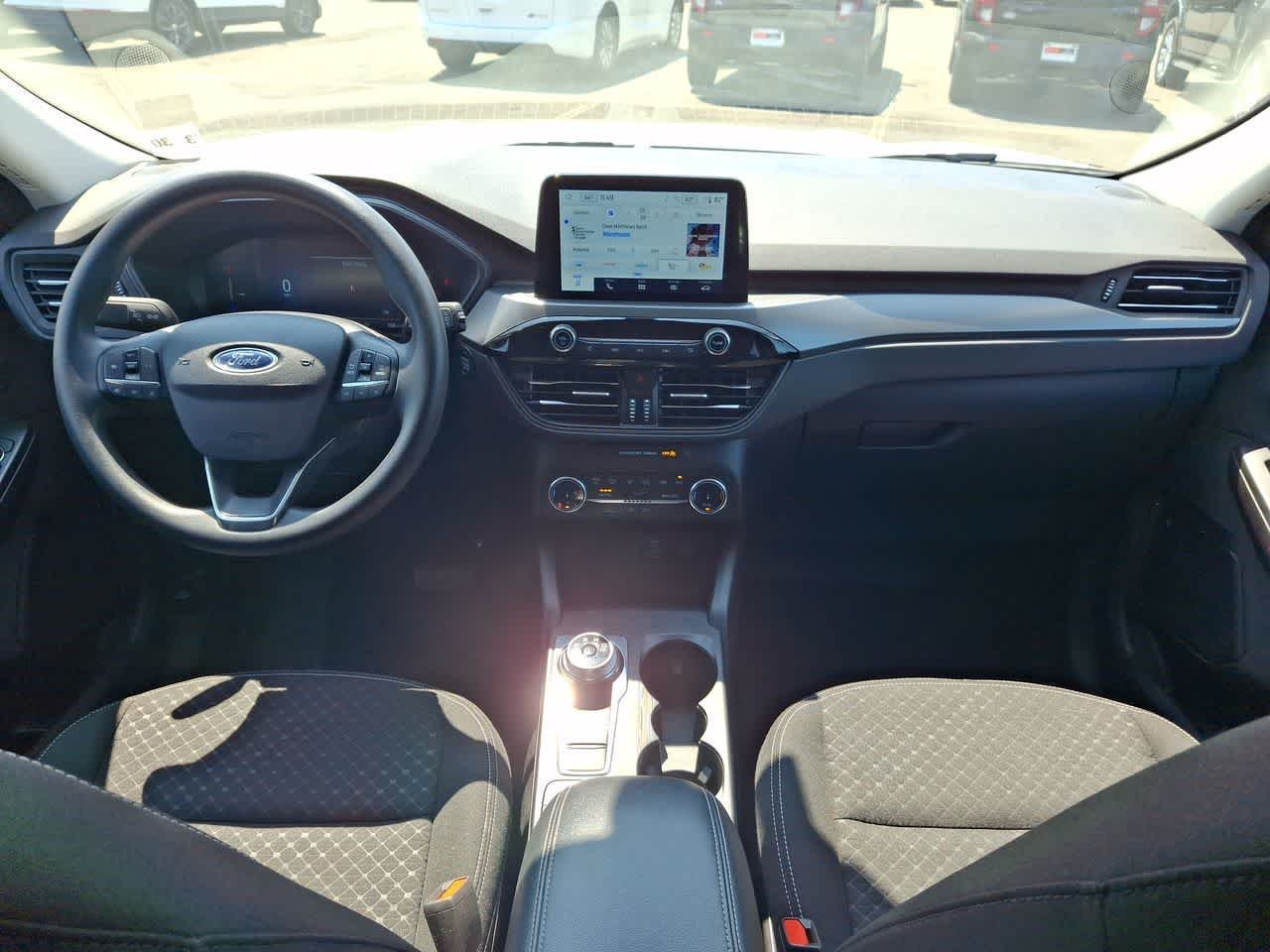 Used 2025 Oxford White Clearcoat Ford Active image 10