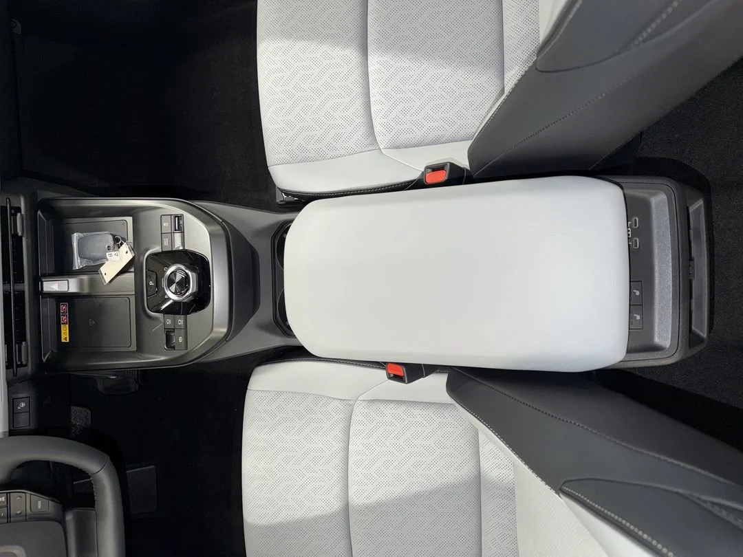 New 2027 Crystal White Pearl Subaru Limited image 23