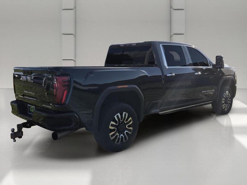 Used 2025 Onyx Black GMC 4WD CREW CAB 159" DENALI ULTIMATE image 5
