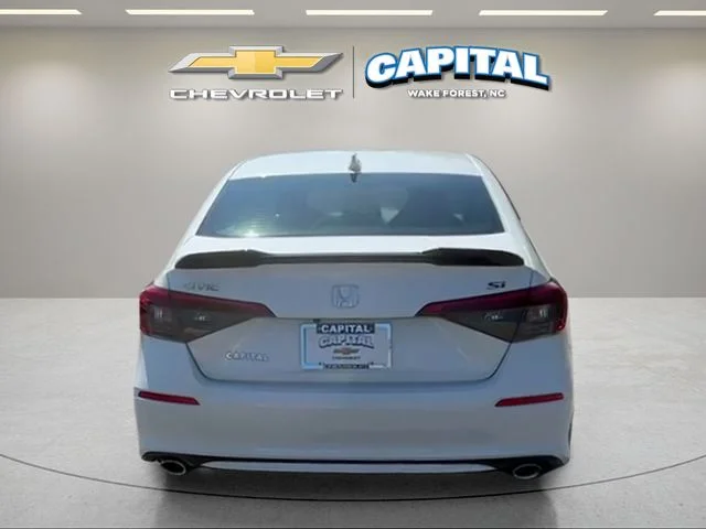 Used 2024  Honda Base image 4