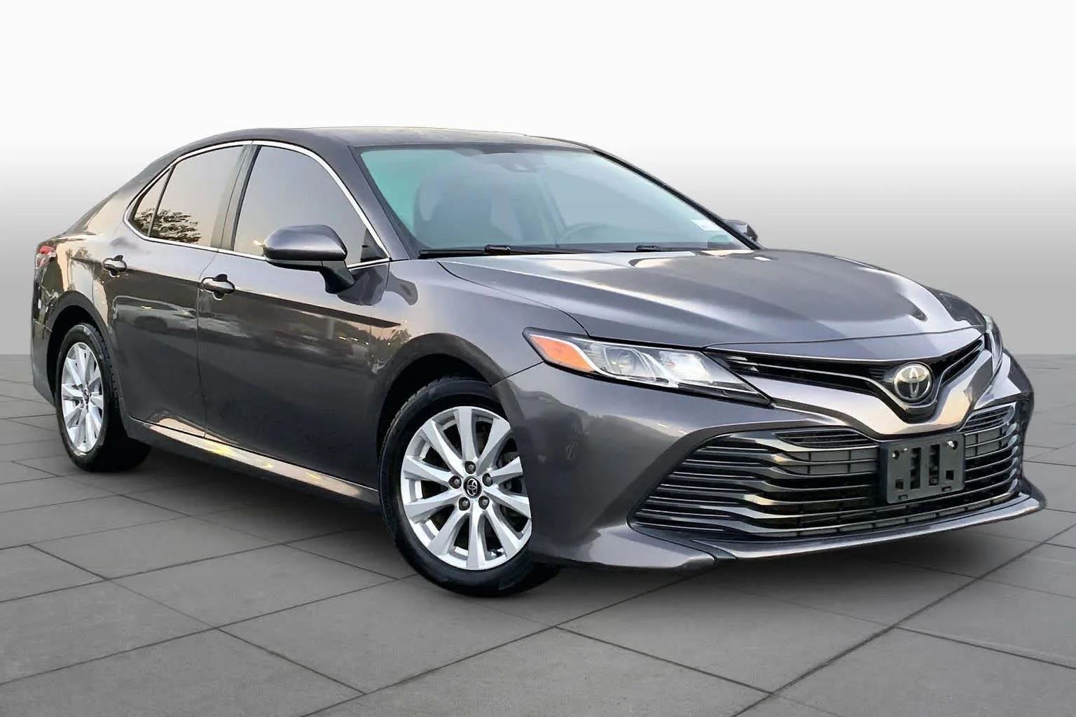 Used 2020 Predawn Gray Mica Toyota LE image 3