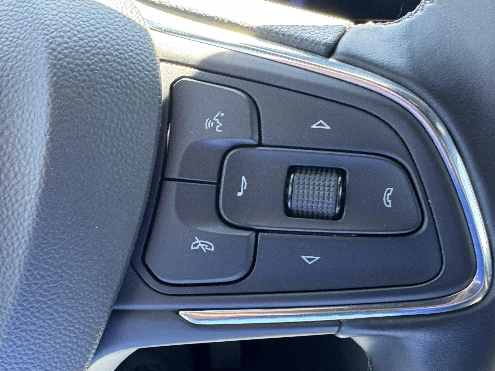 New 2026 Summit White Buick Preferred image 15