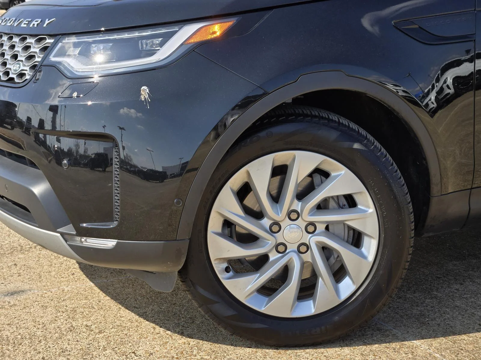 Certified Used 2025 Santorini Black Metallic Land Rover S image 7