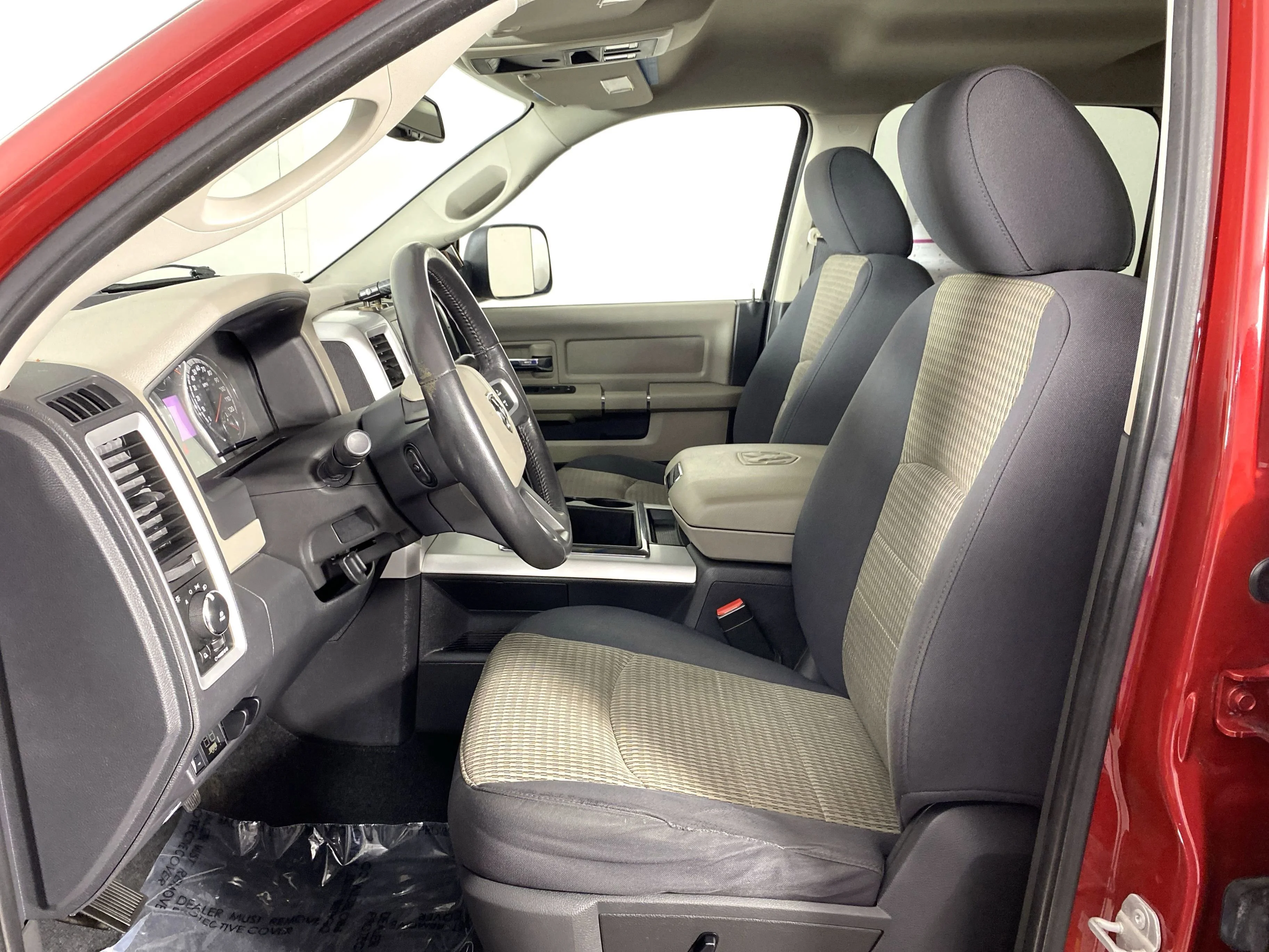 Used 2010 Inferno Red Crystal Pearl Dodge SLT image 11