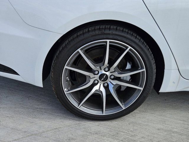 2025 GENESIS G70 Standard - Photo 7