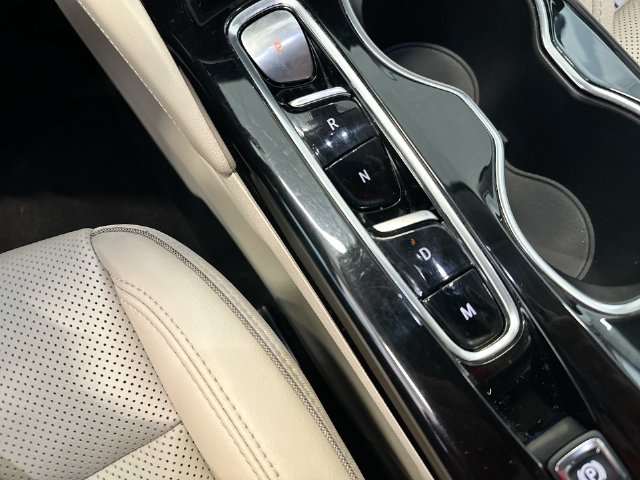 Used 2023 Black Buick Essence image 22