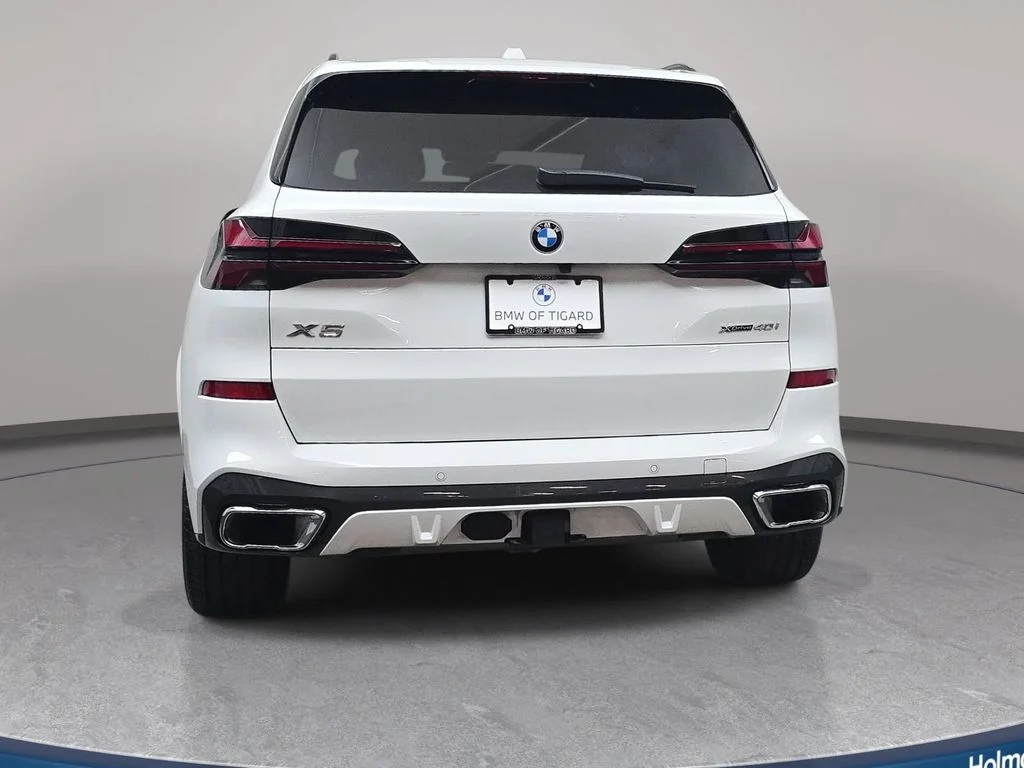 Used 2024 Alpine White BMW xDrive40i image 7