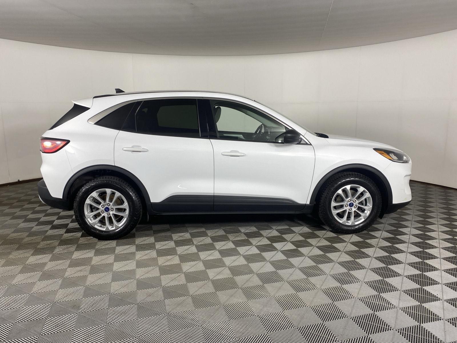 Used 2022 Oxford White Ford  image 11