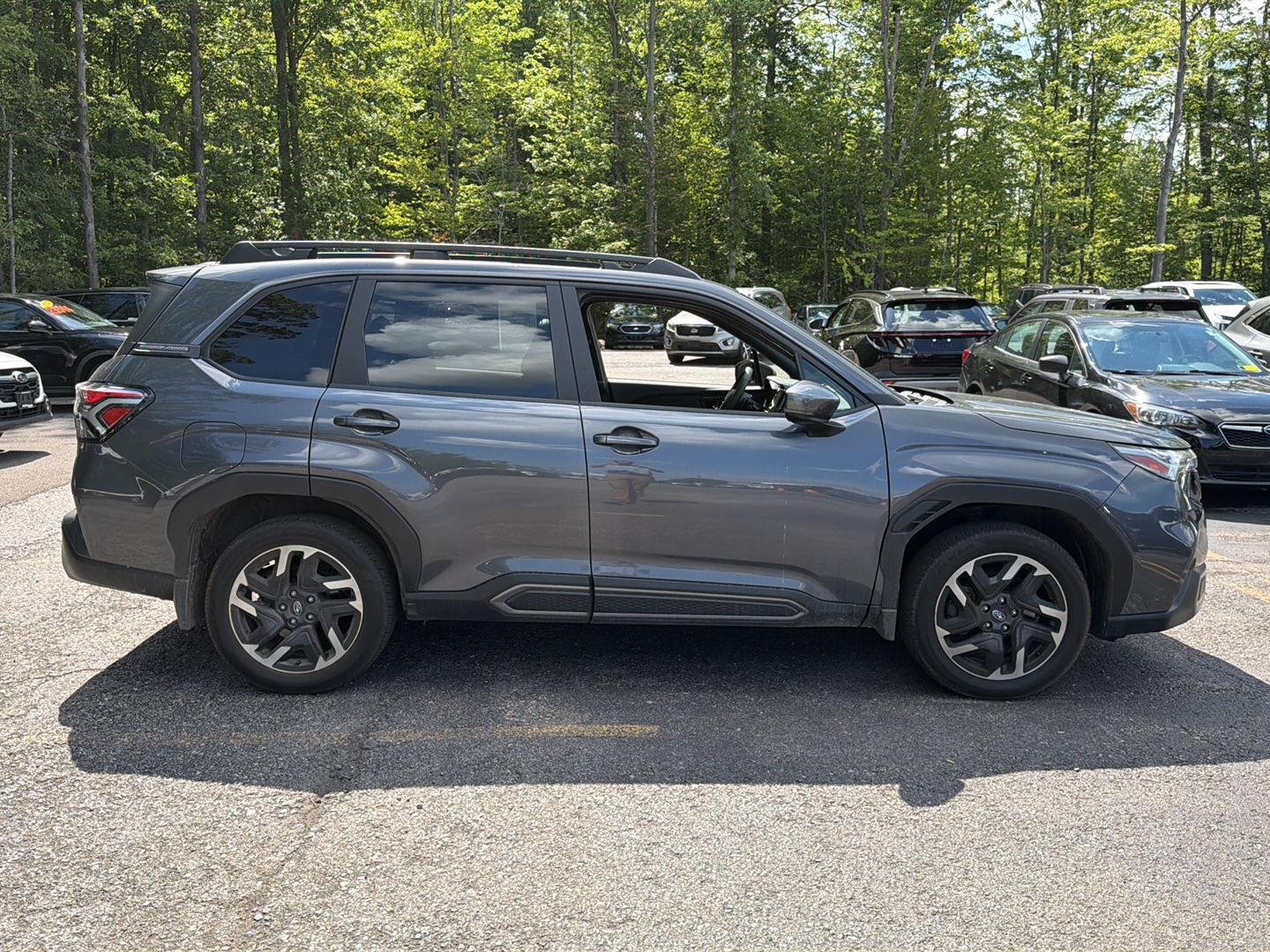 Used 2025 Magnetite Gray Metallic Subaru Limited image 7