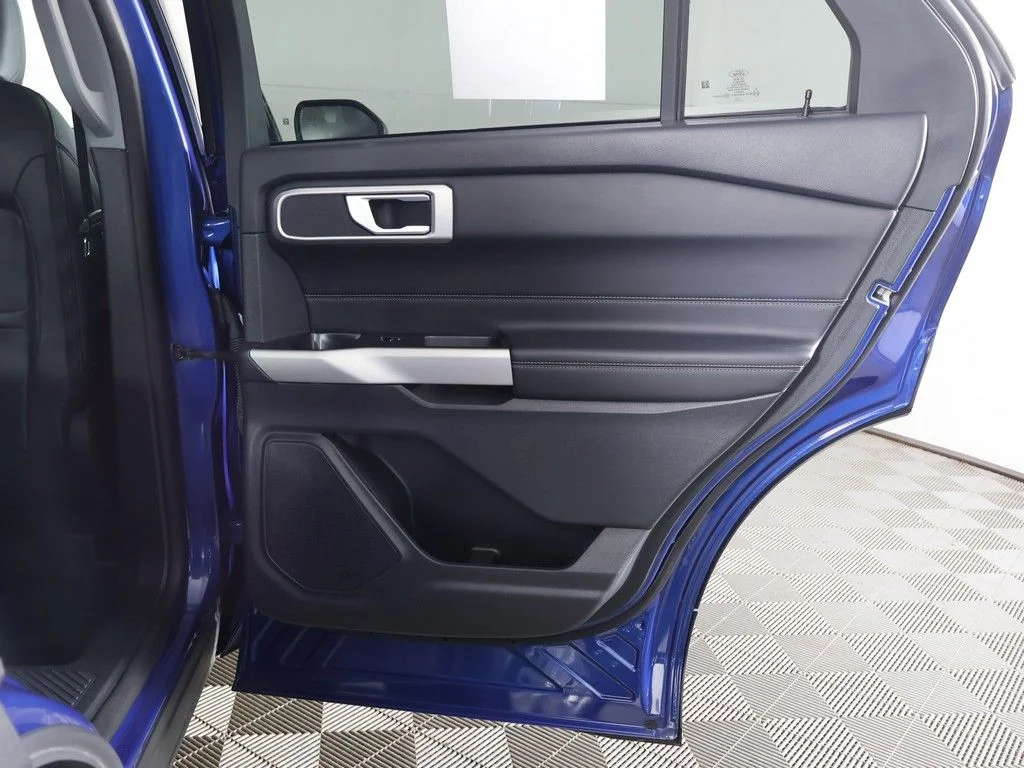 Used 2023 Blue Ford XLT image 24