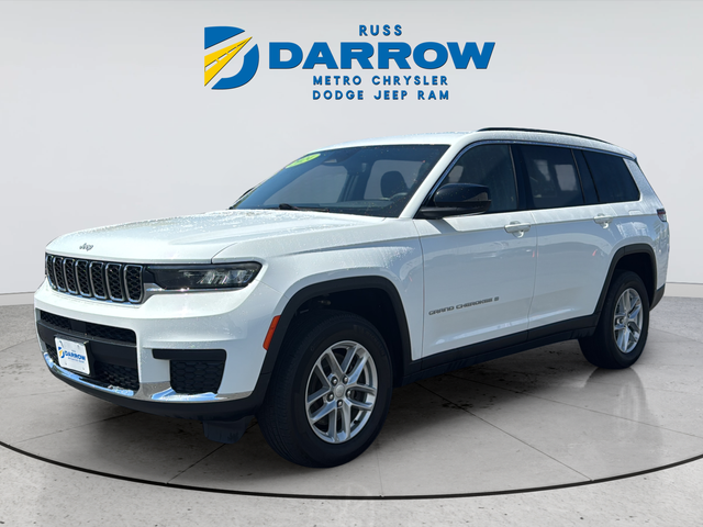 Used 2024 White Jeep Laredo image 1