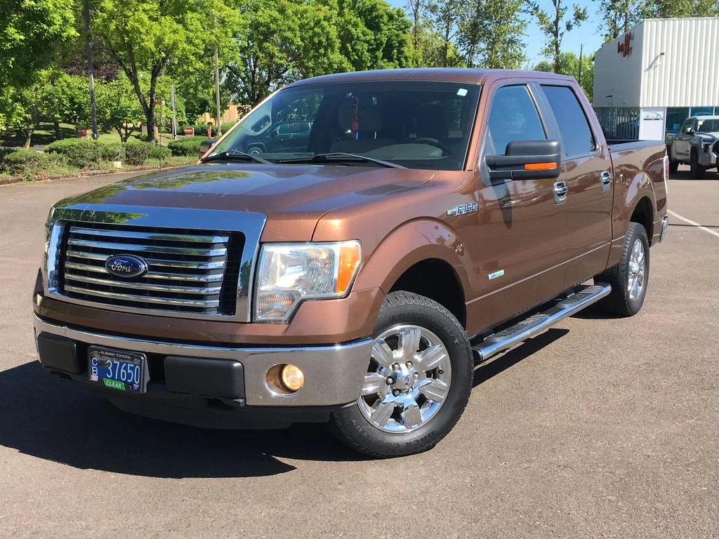 2011 Ford F-150 XLT SuperCrew 145-in's photo