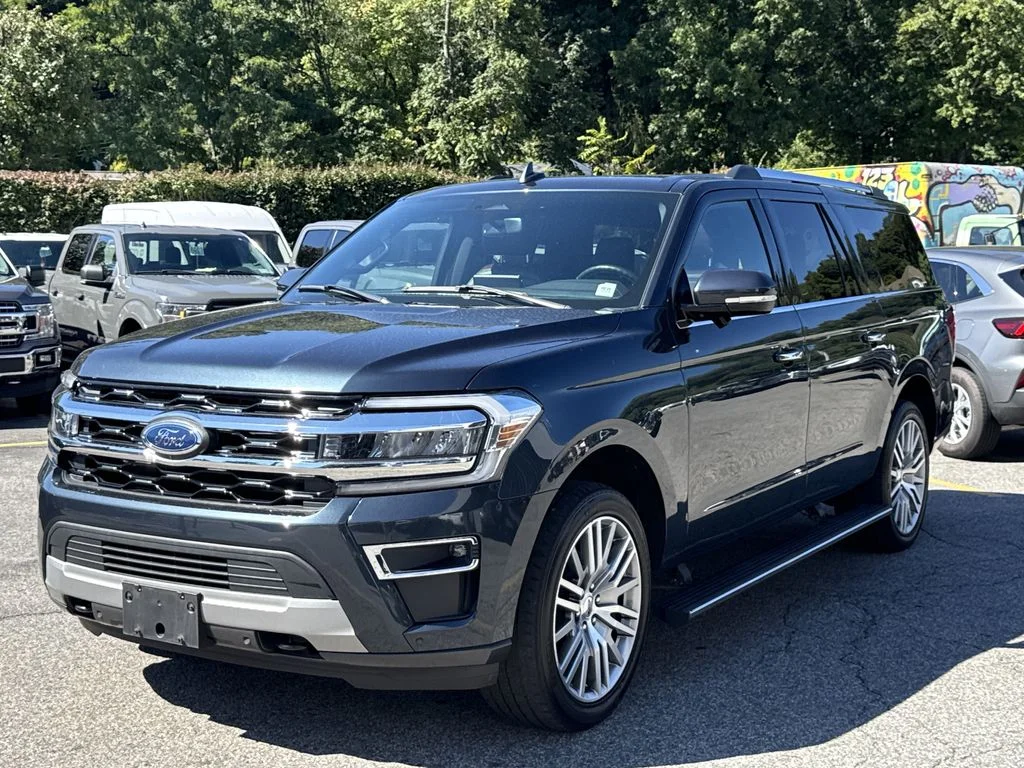 Used 2023 Blue Ford Limited image 7
