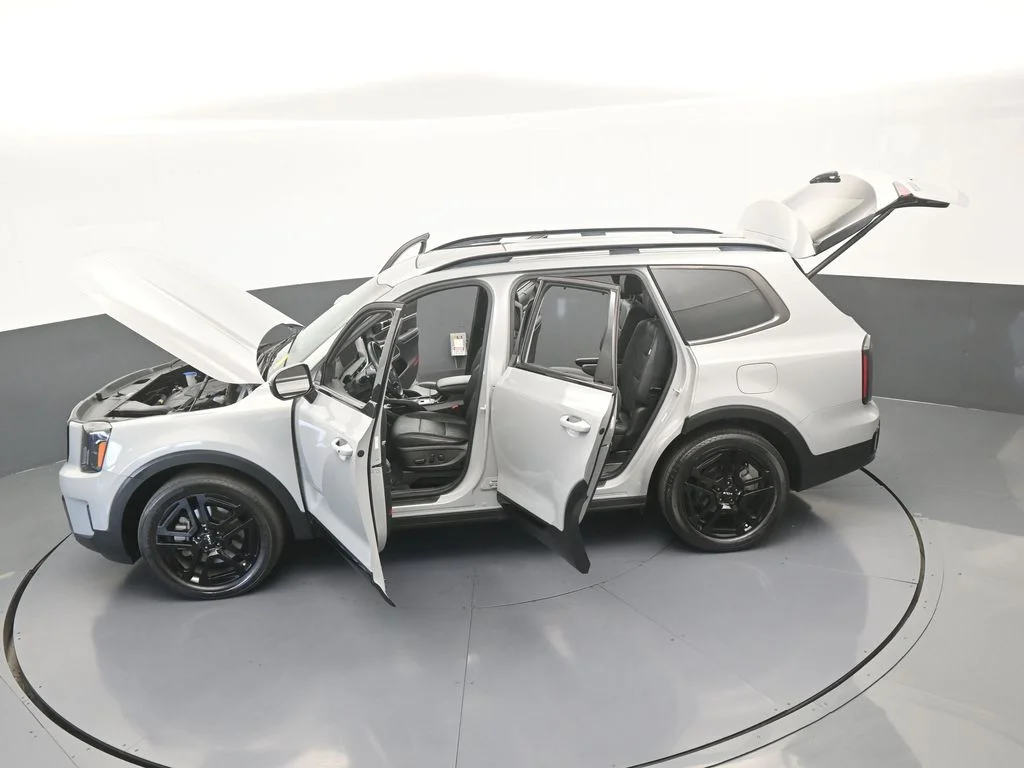 Used 2024 Wolf Gray Kia EX X-Line image 69