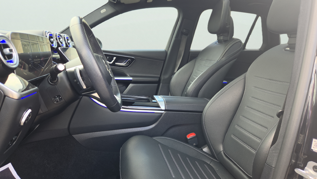 Used 2023 Black Mercedes-Benz GLC 300 image 19