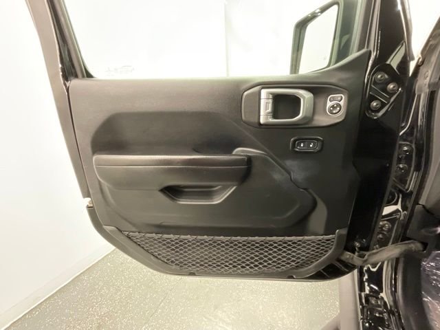 Used 2020 Black Jeep Unlimited Sport S image 9