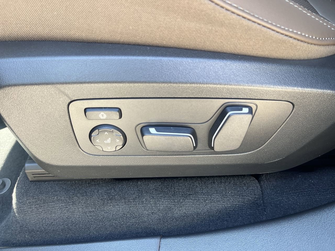 2026 BMW X3 30 - Photo 15