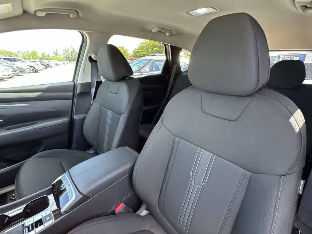 New 2026 Hampton Gray Hyundai SEL FWD image 17