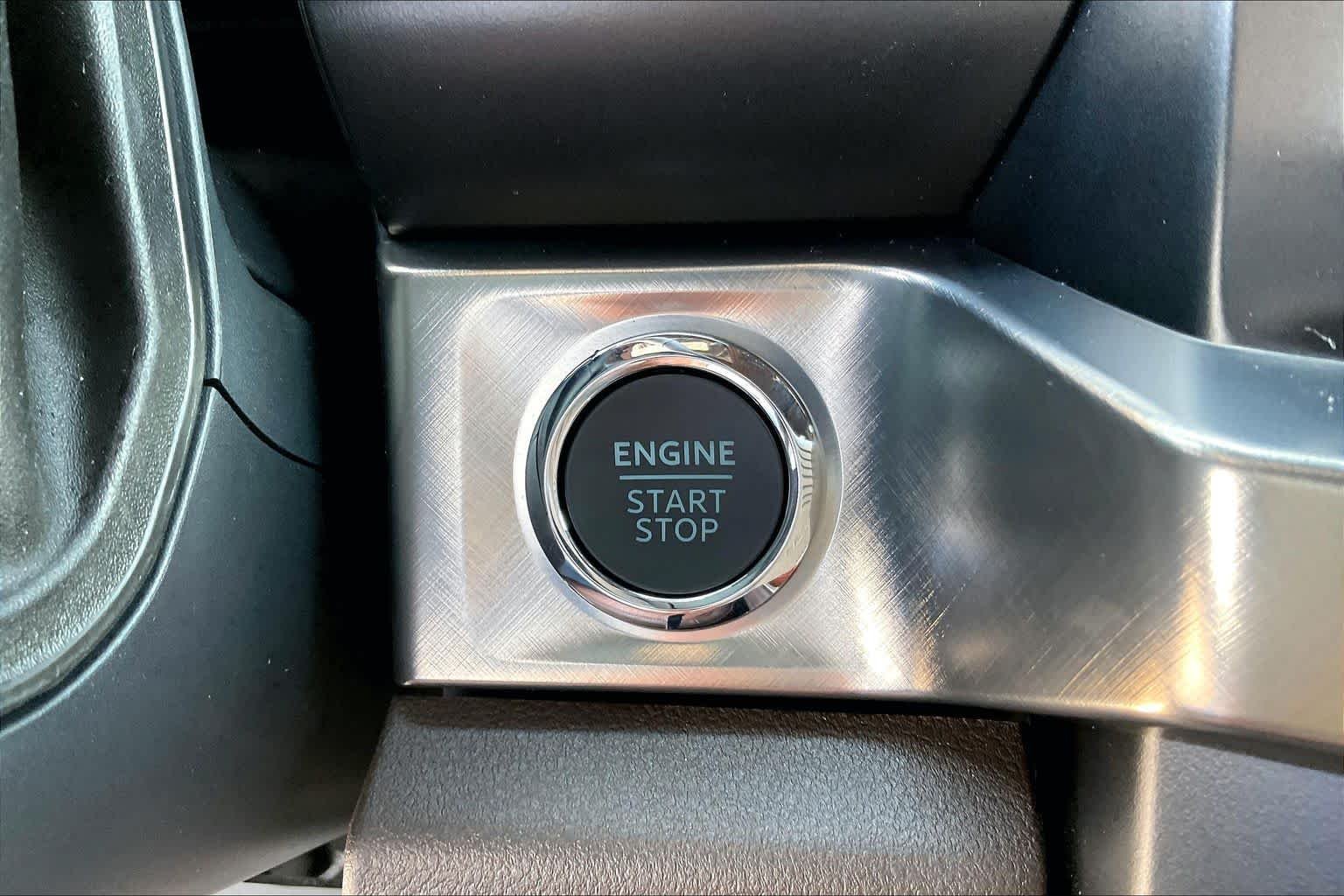 New 2026 Oxford White/Marsh Gray Ford King Ranch image 17