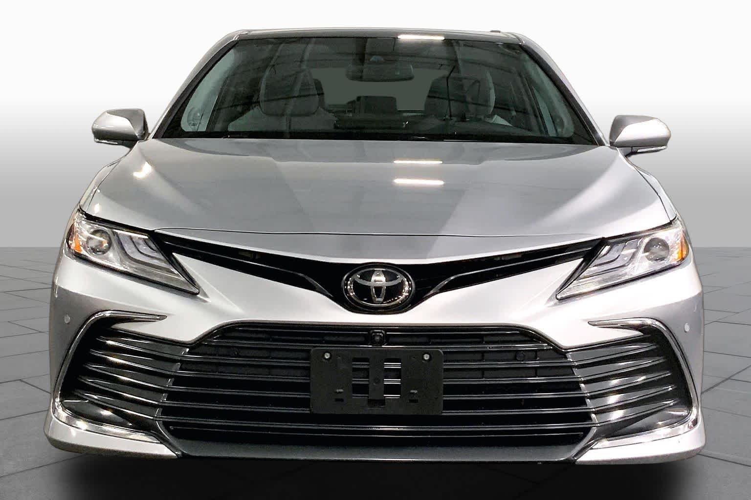 Used 2023 Celestial Silver Metallic Toyota XLE image 4