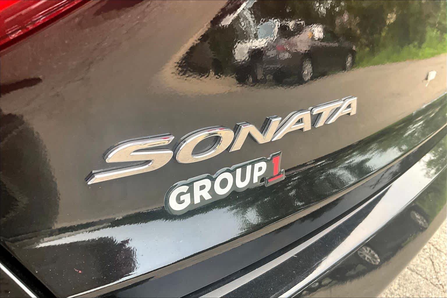 Used 2017 Phantom Black Hyundai Sport image 10