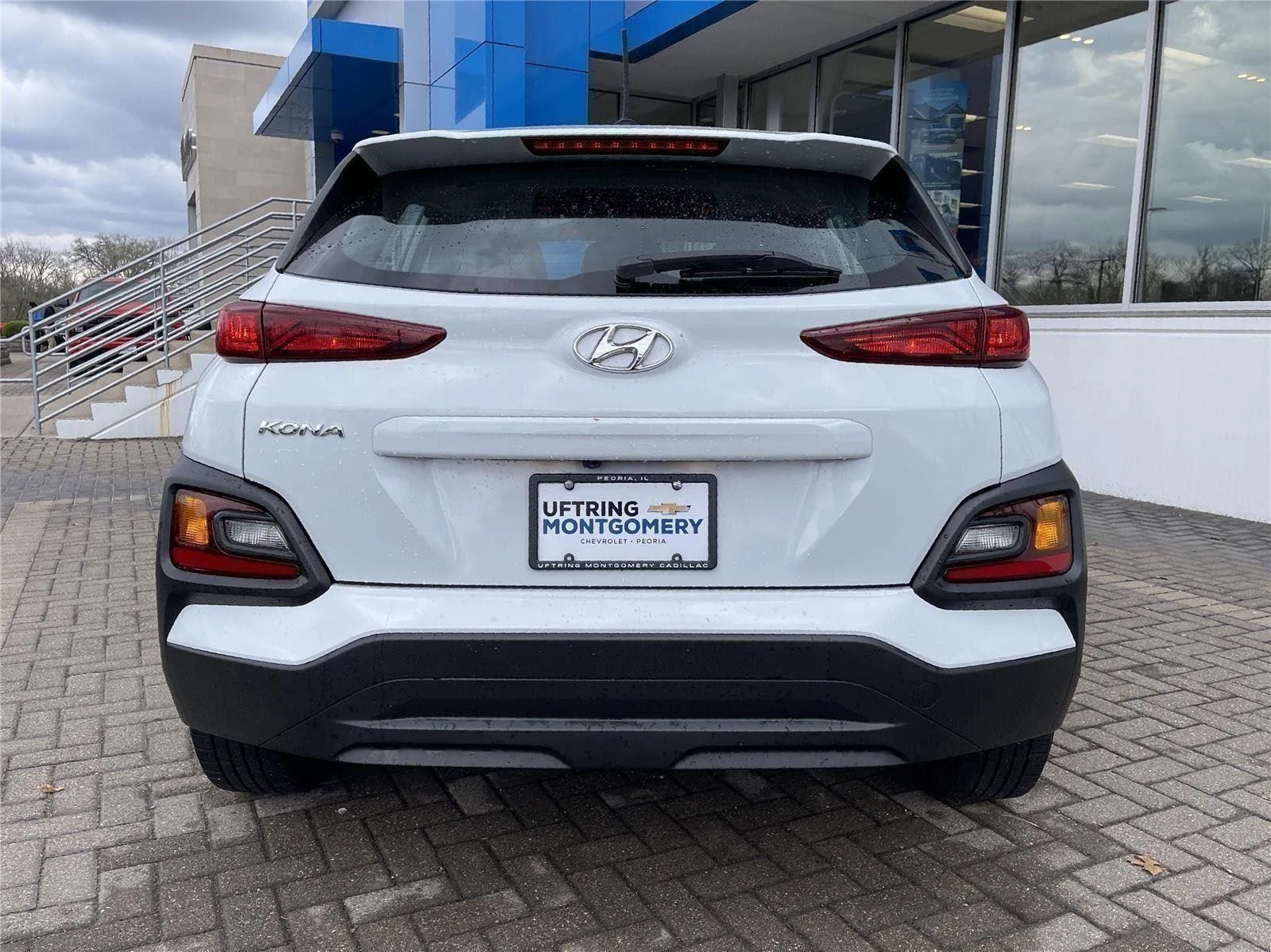 Used 2020 Chalk White Hyundai SE image 4