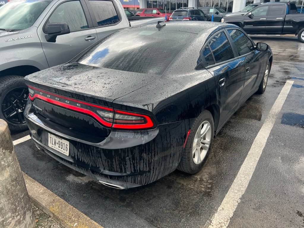 Used 2023 Pitch Black Cle Dodge SXT image 3