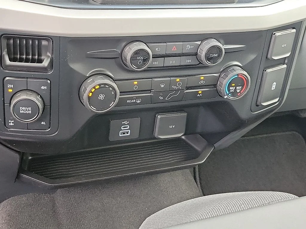2026 Ford F-250 Super Duty XL - Photo 17