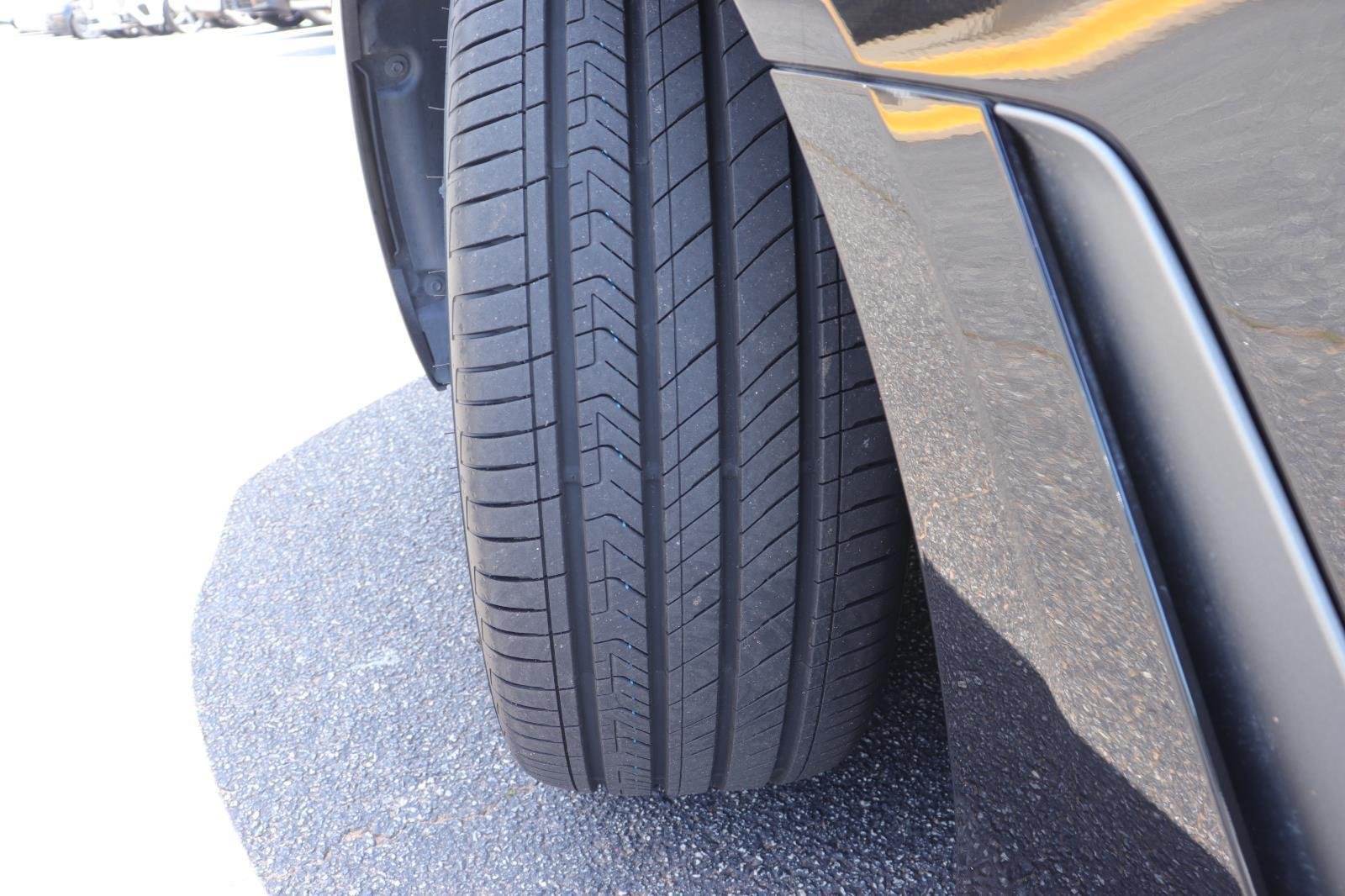 Used 2025 Black Sapphire Metallic BMW eDrive40 image 42