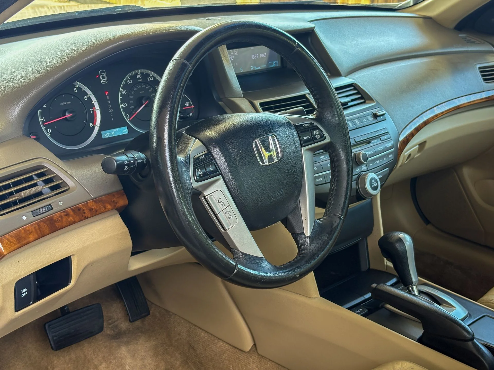 Used 2010 White Honda EX-L image 15