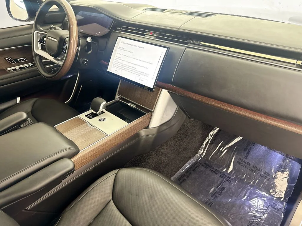 Used 2024 Gold Land Rover Autobiography image 31