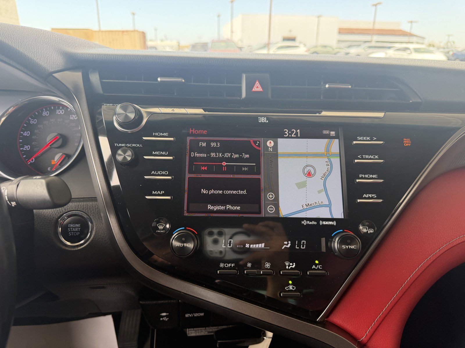 Used 2019 Wind Chill Pearl Toyota XSE V6 image 11