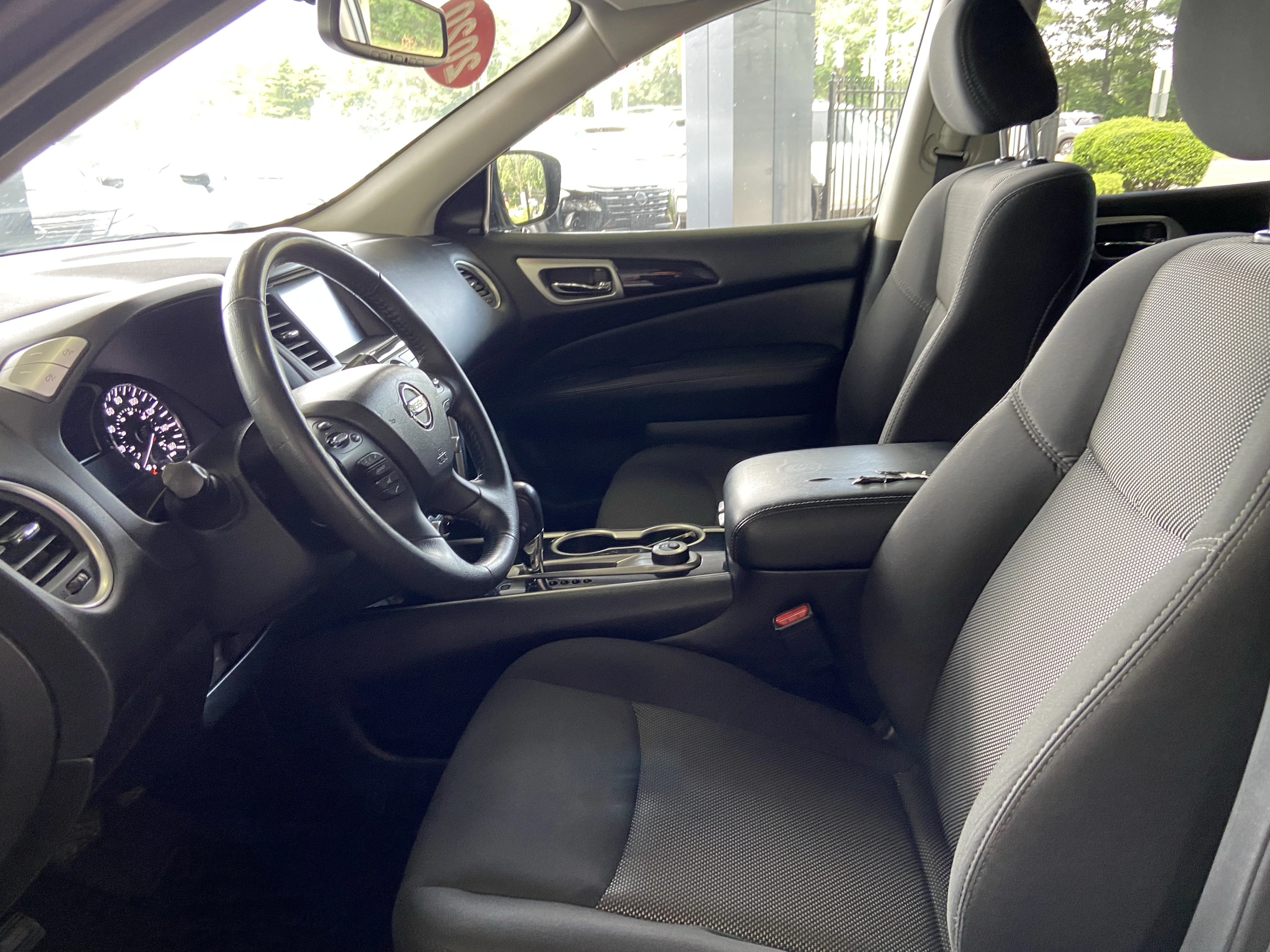 2025 Nissan Pathfinder SL - Photo 23