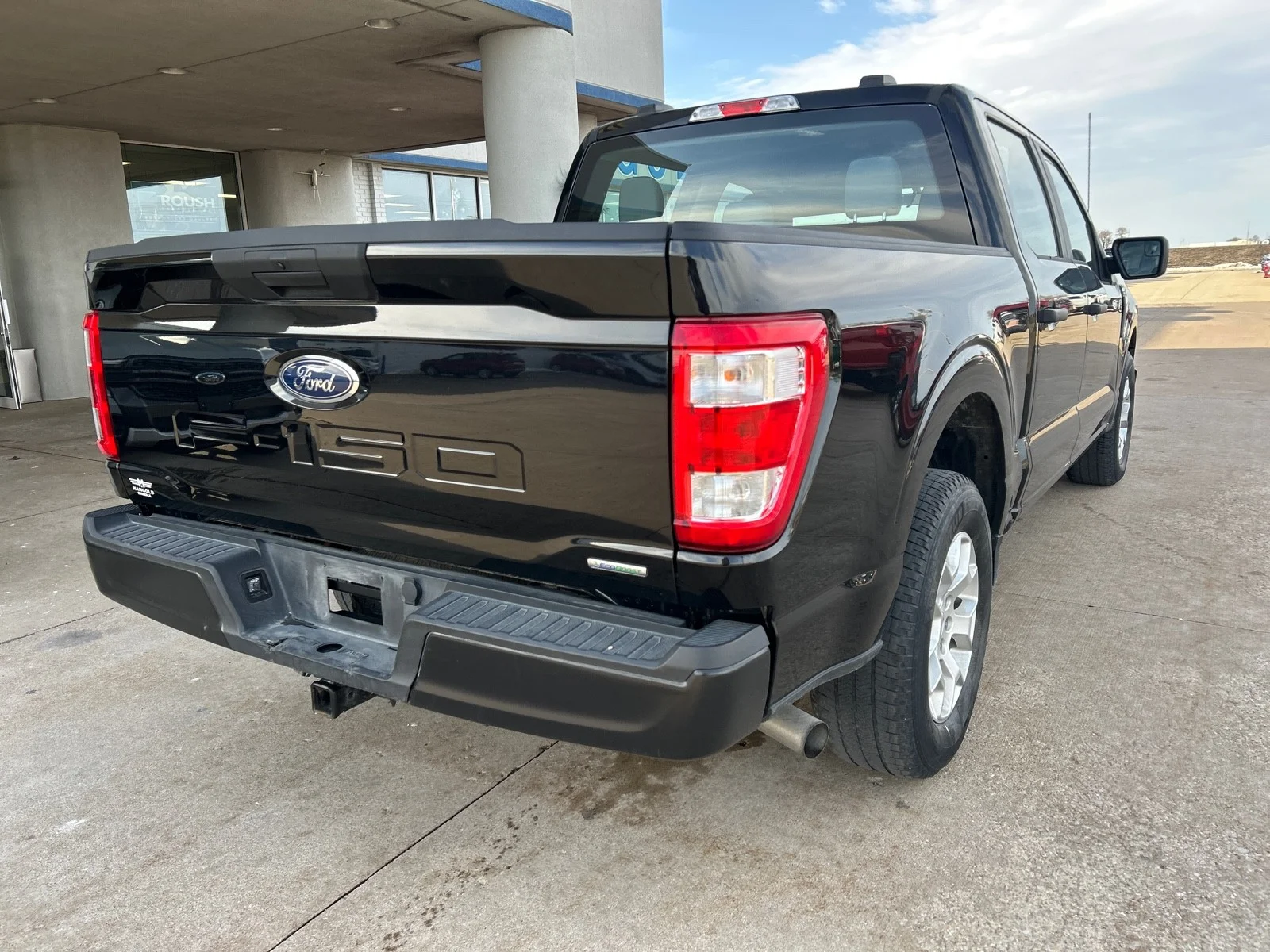 Used 2022 Black Ford XL image 7