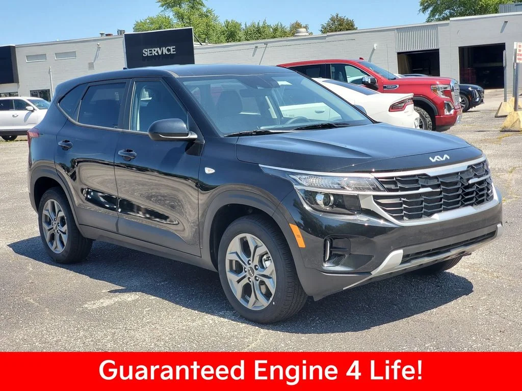 New 2026 Fusion Black Kia LX image 2